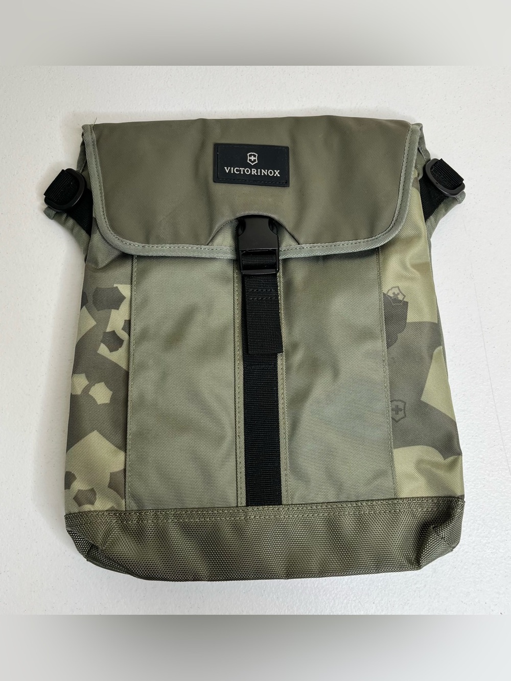 Victorinox Altmont Classic Olive Camo Flapover Bag Orange Lining NO STRAP